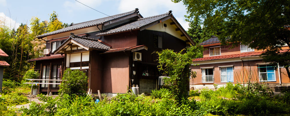 2. 金沢市にお住まいのA様が、「姉と相続した空き家を残すか売るか意見が分かれたものの、無事に売却できた事例」